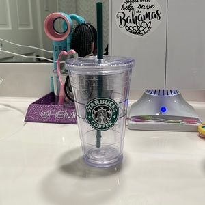 Starbucks grande cup